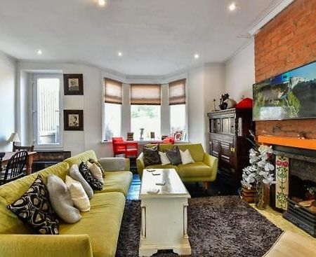 Quirky 4 Bedroom Apartment With Terrace คาร์ดิฟฟ์ ภายนอก รูปภาพ