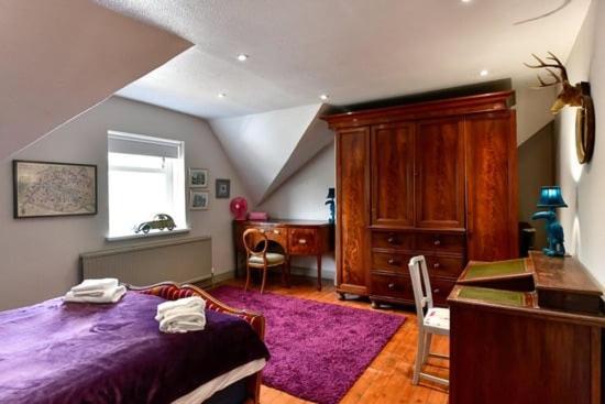 Quirky 4 Bedroom Apartment With Terrace คาร์ดิฟฟ์ ภายนอก รูปภาพ